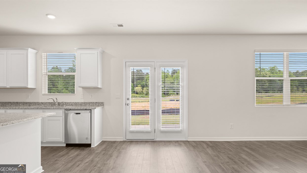 651 Whitman Lane Stockbridge - Photo 19