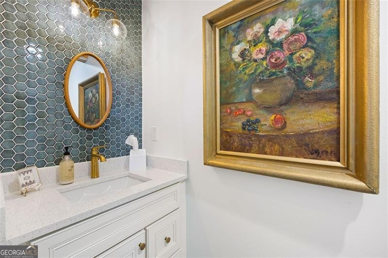 445 SESSIONS Street Marietta - 17