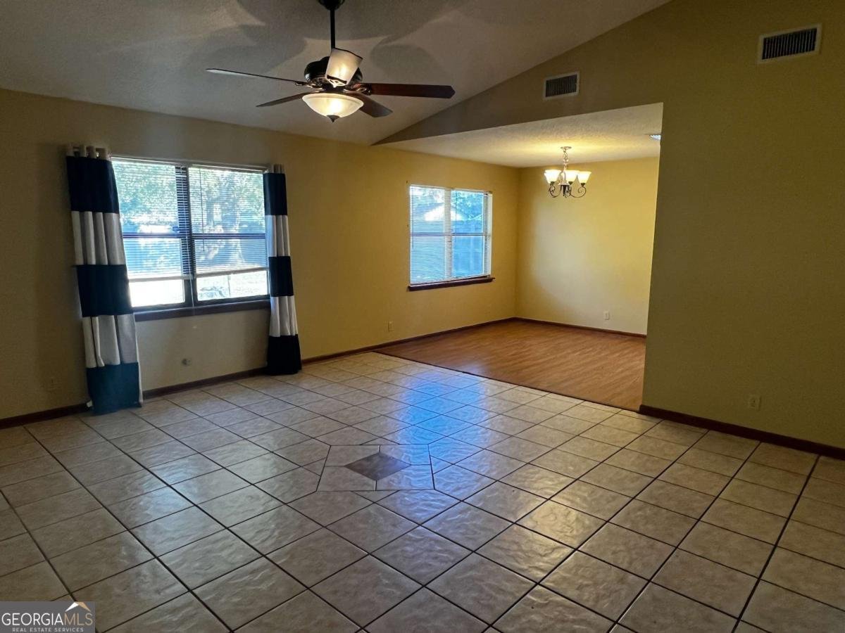 132 Woodvalley Drive Kingsland - 3