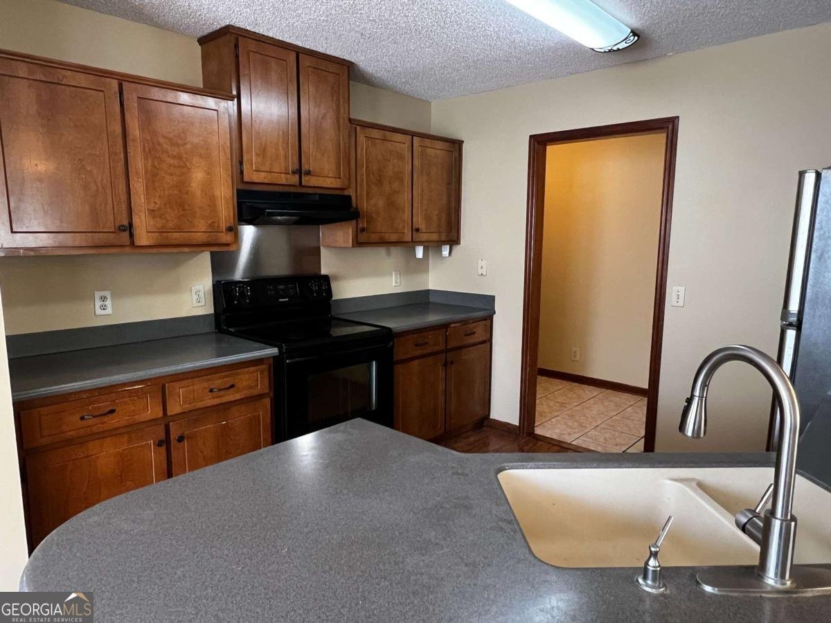 132 Woodvalley Drive Kingsland - 5