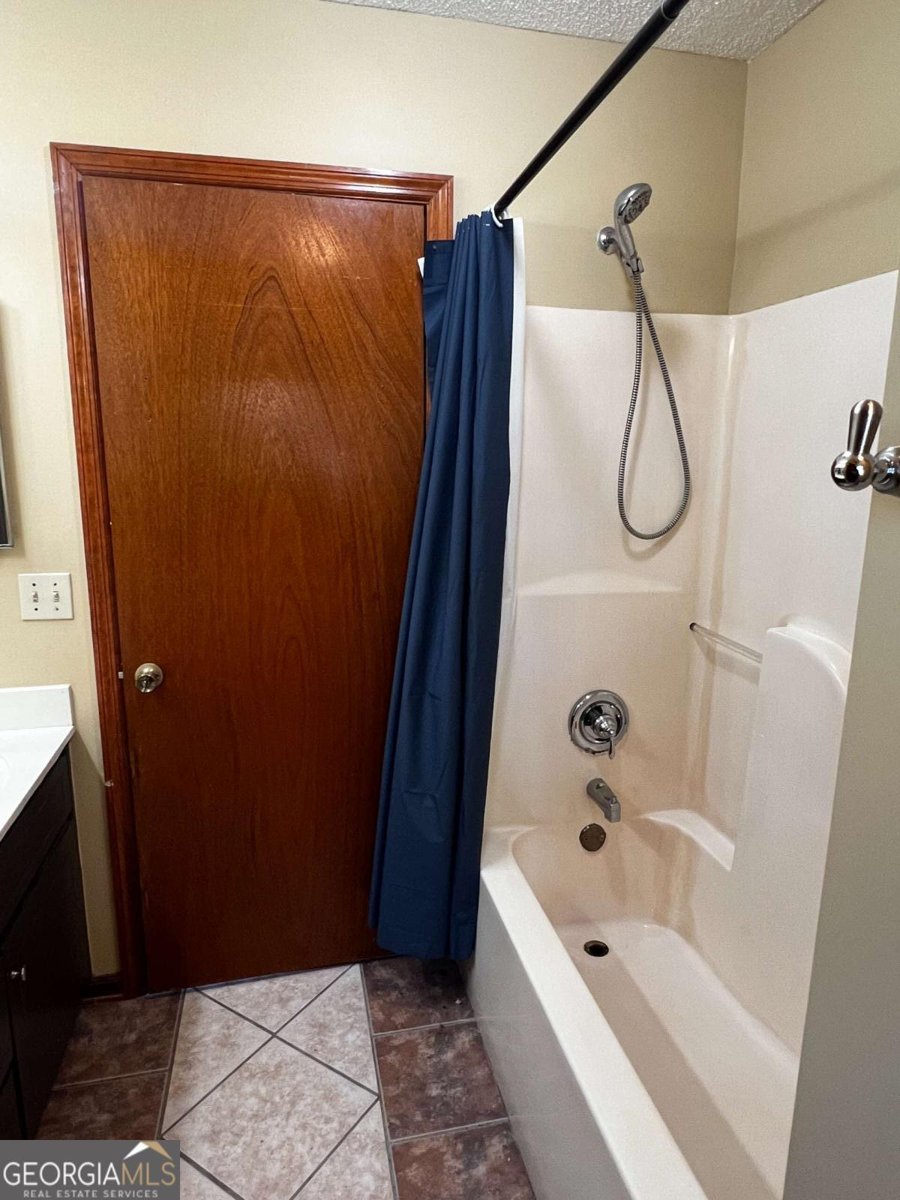 132 Woodvalley Drive Kingsland - 8