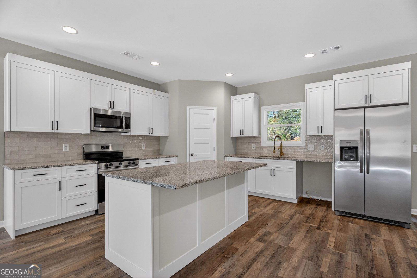 3080 15th Lanett - 10