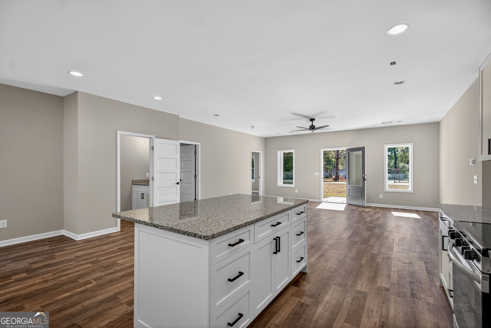 3080 15th Lanett - 3