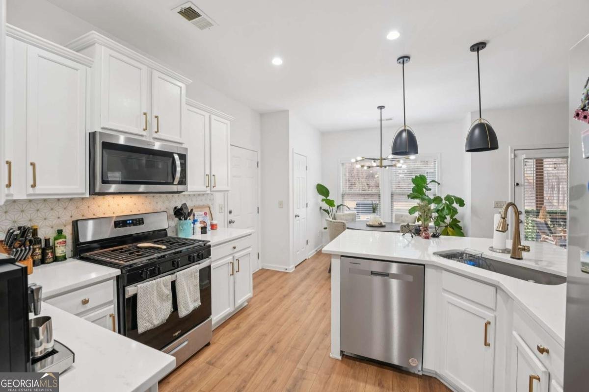 218 Haleys Court Woodstock - 16