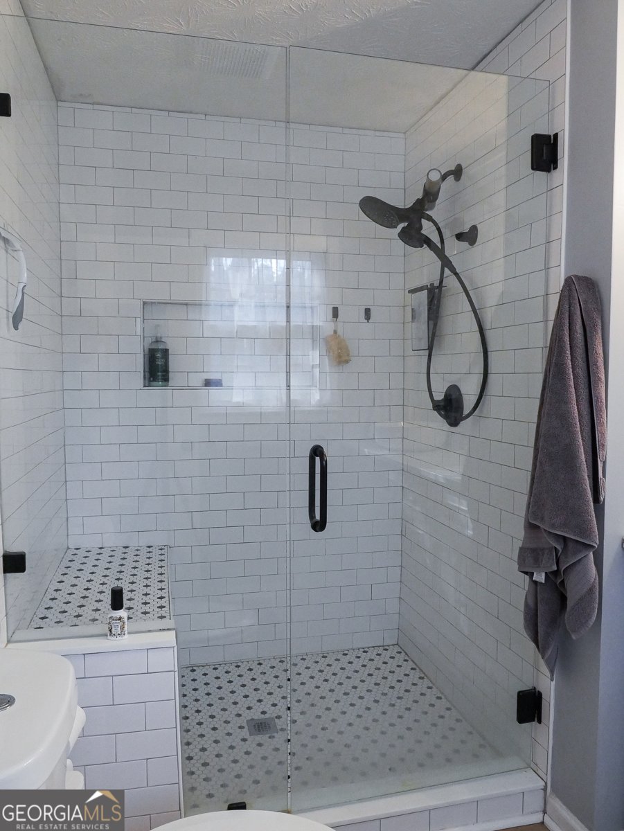 370 Ridgeview Drive Auburn - 34