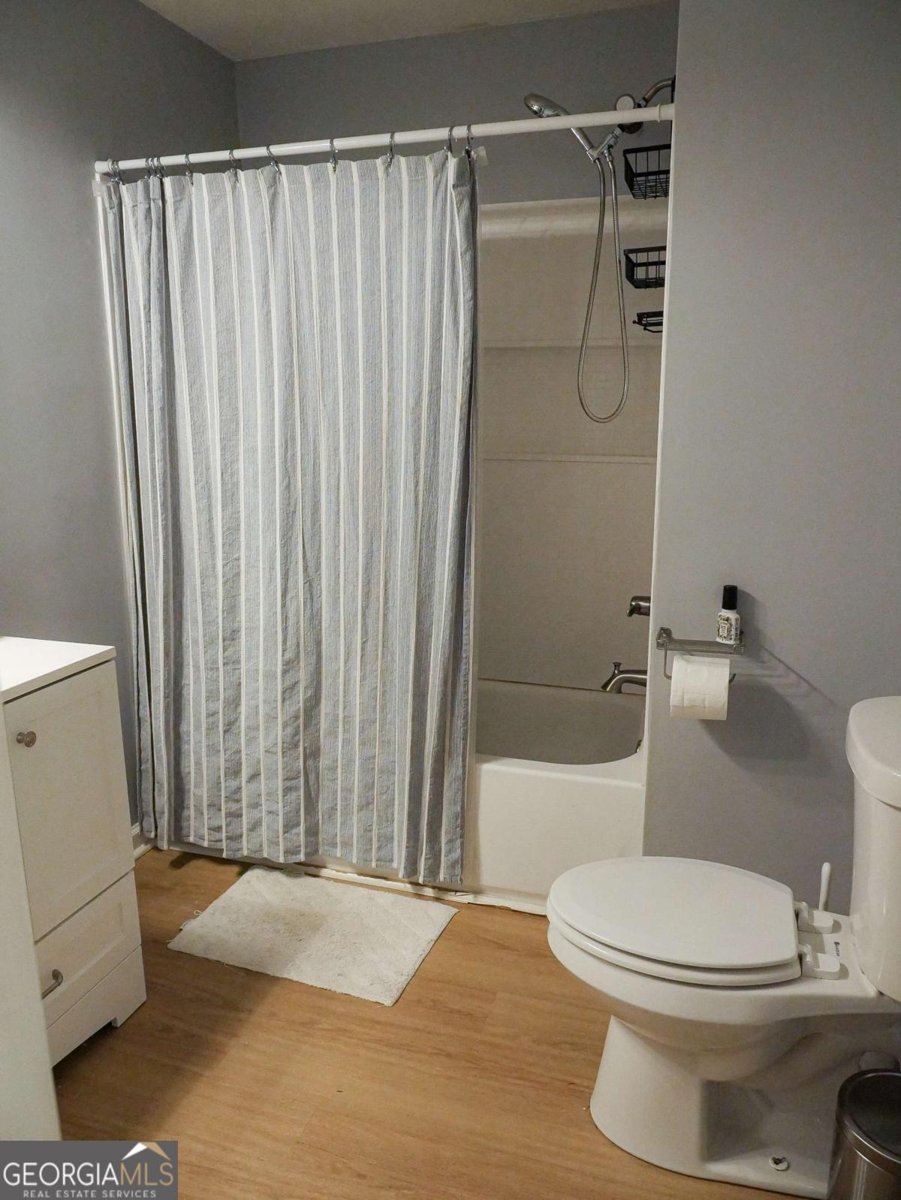 370 Ridgeview Drive Auburn - 23