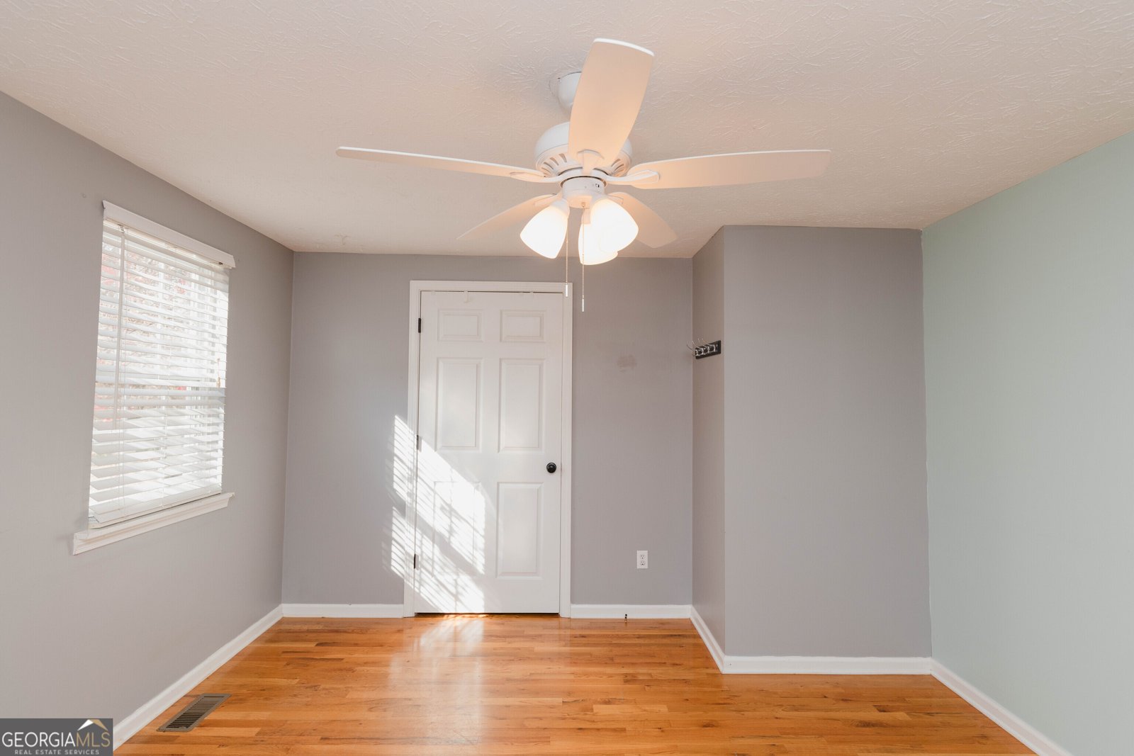 4906 Bent Pine Court Douglasville - 29