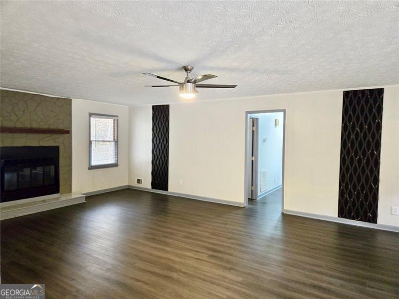 7275 HERNDON Fairburn - 8