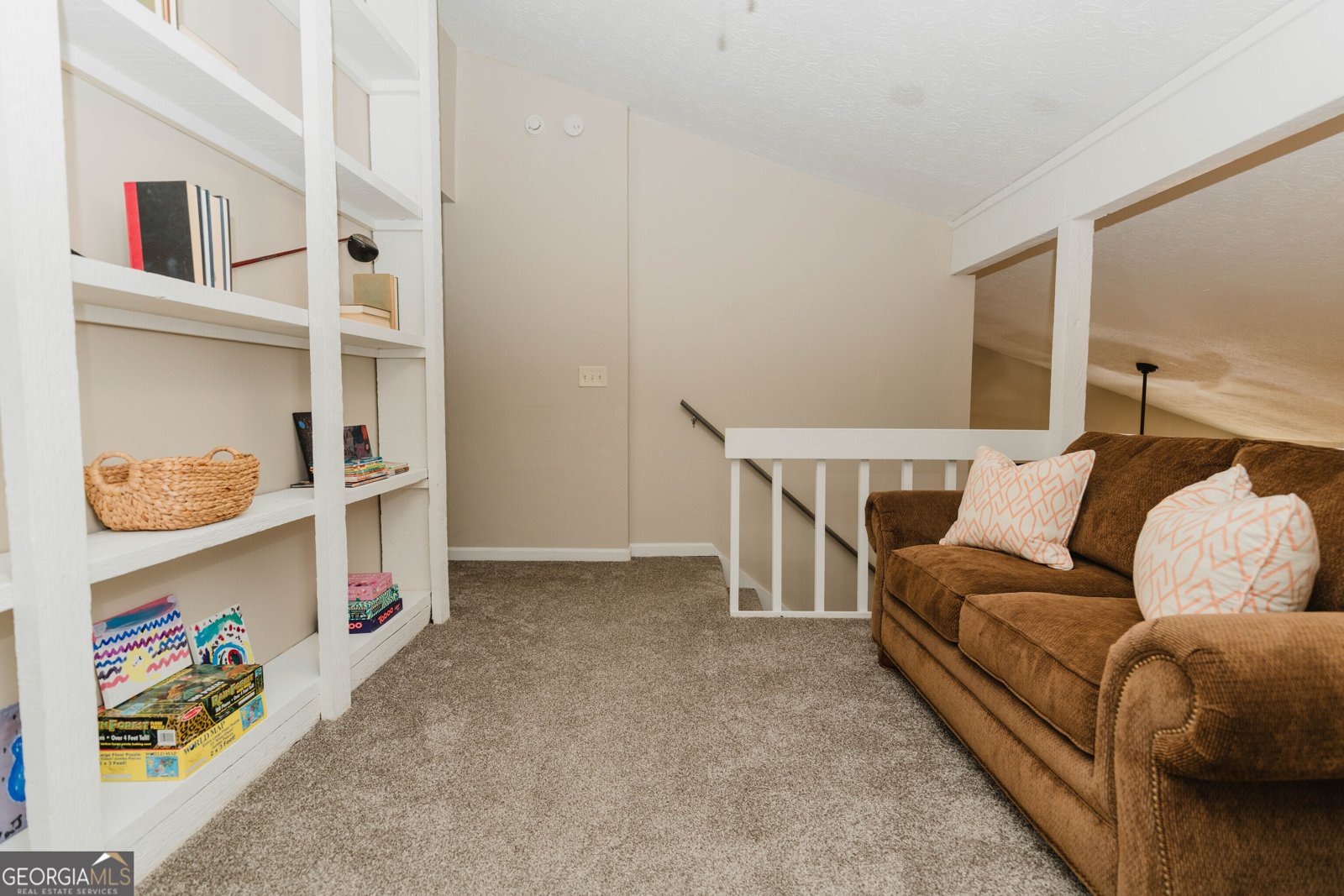 6801 Creekwood Drive Douglasville - 25