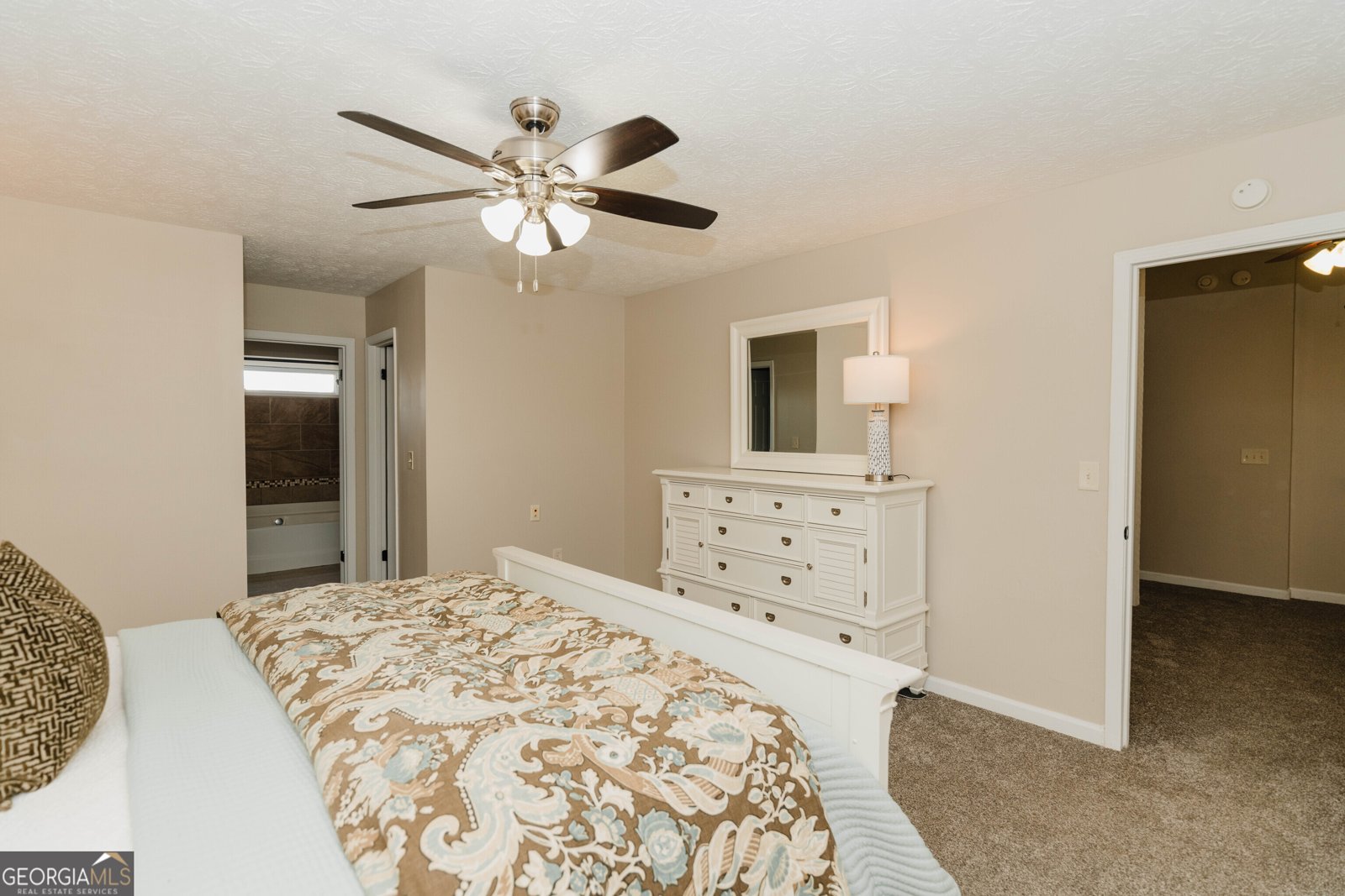 6801 Creekwood Drive Douglasville - 27