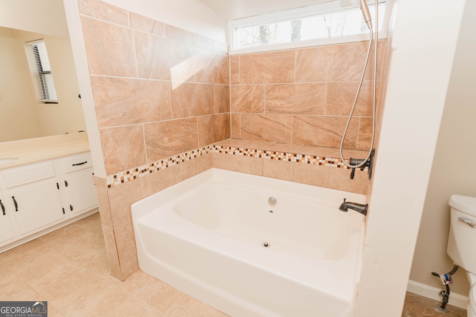 6801 Creekwood Drive Douglasville - 34