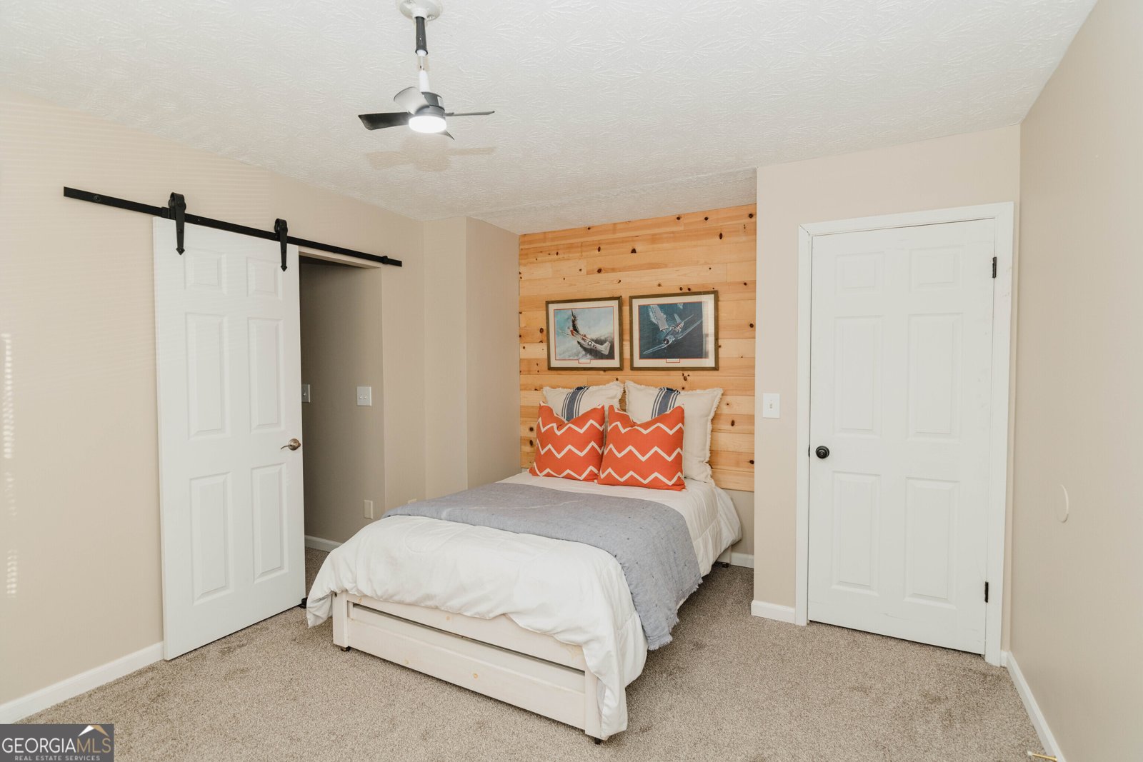 6801 Creekwood Drive Douglasville - 40