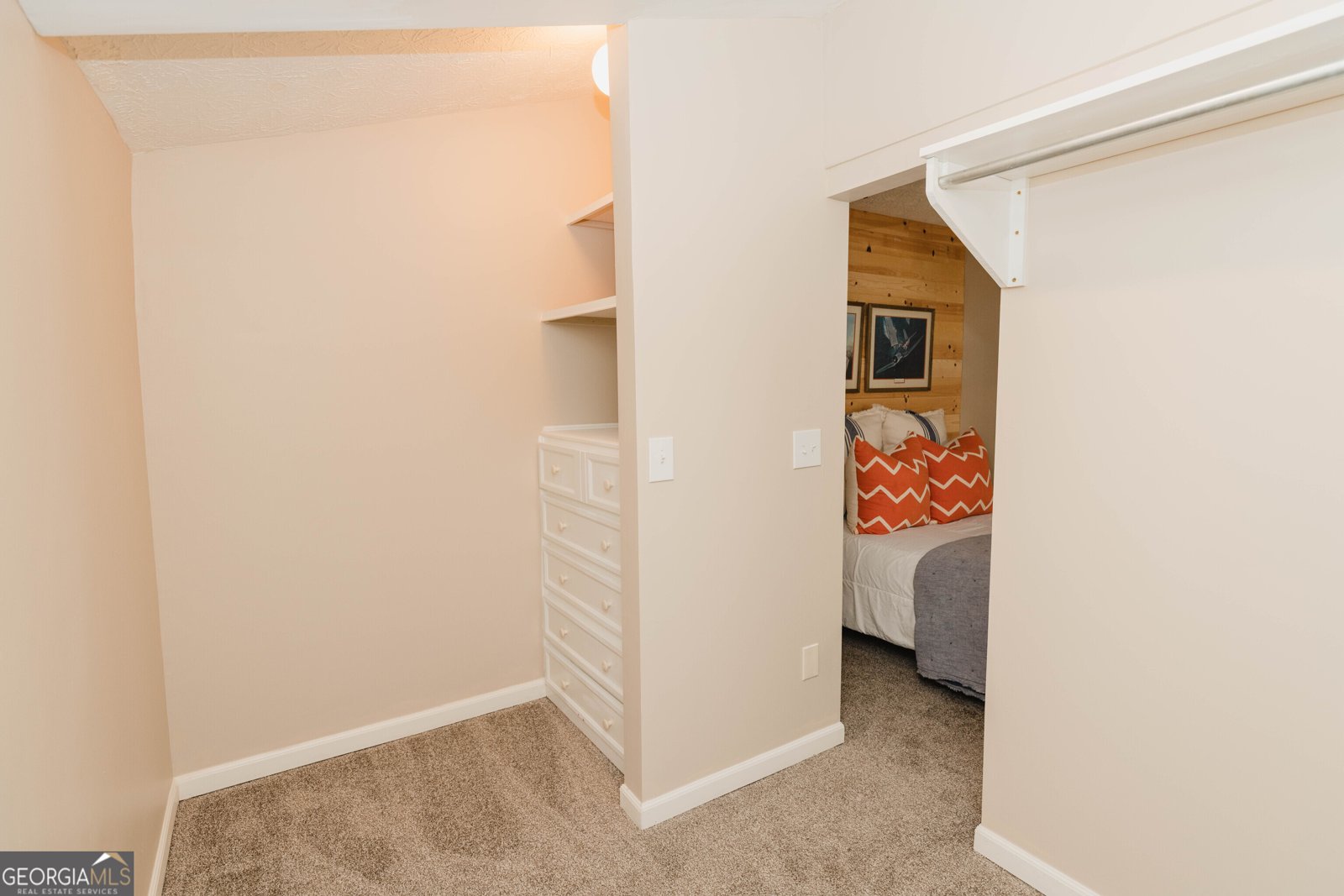 6801 Creekwood Drive Douglasville - 45