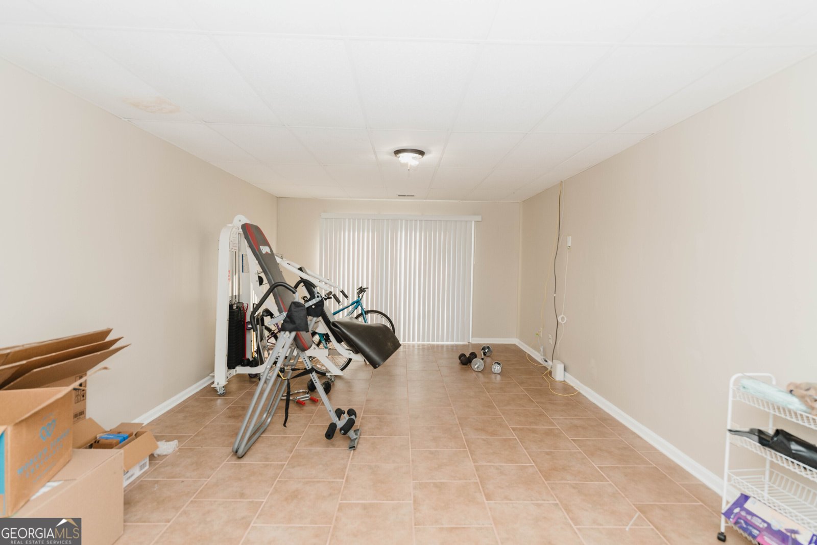 6801 Creekwood Drive Douglasville - 58