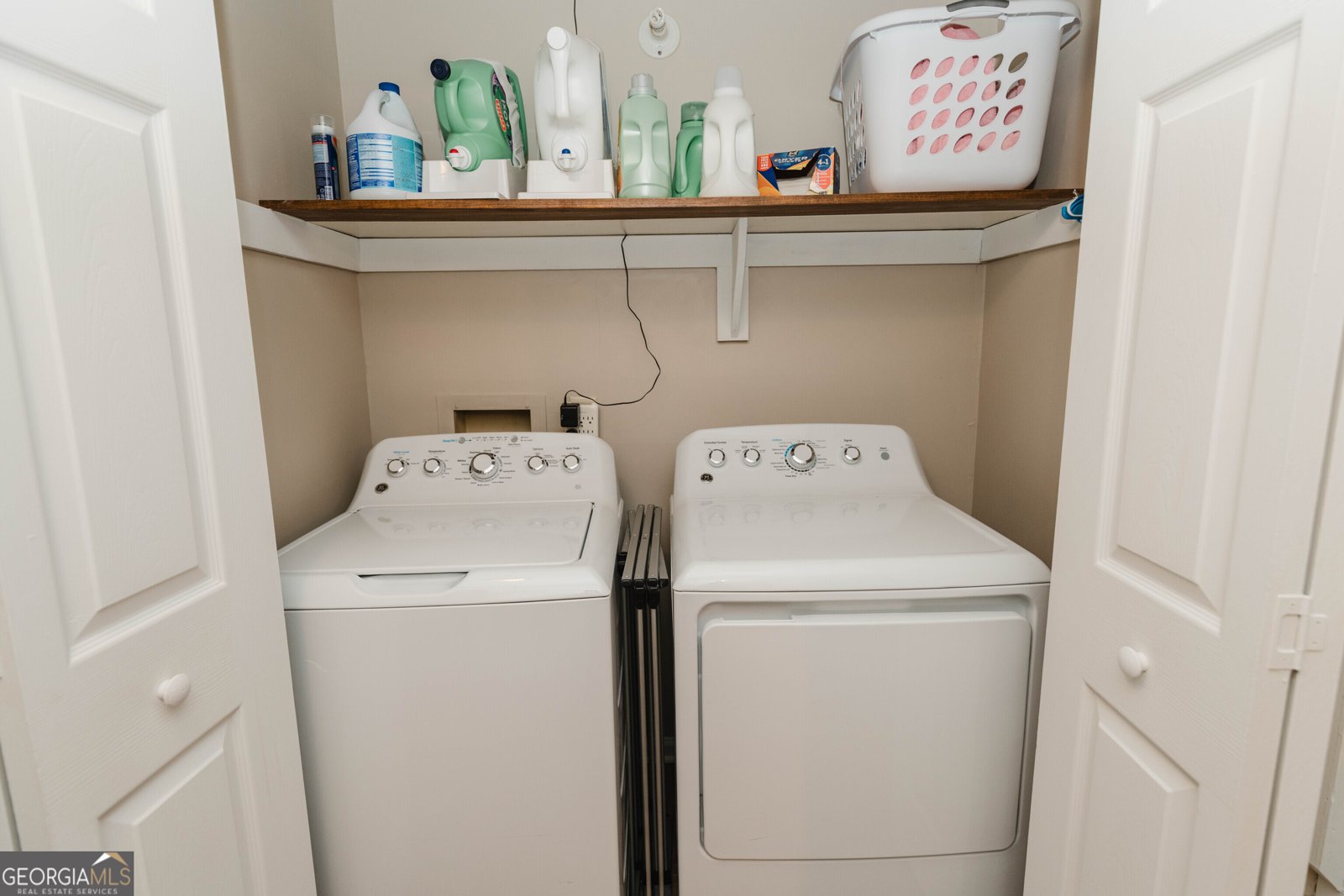 6801 Creekwood Drive Douglasville - 60