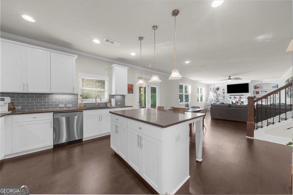 7580 Bromyard Terrace Cumming - 24