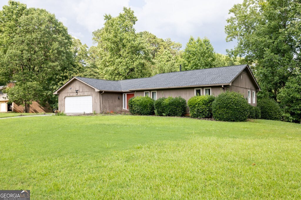 1382 Huntingford Drive Marietta - 4