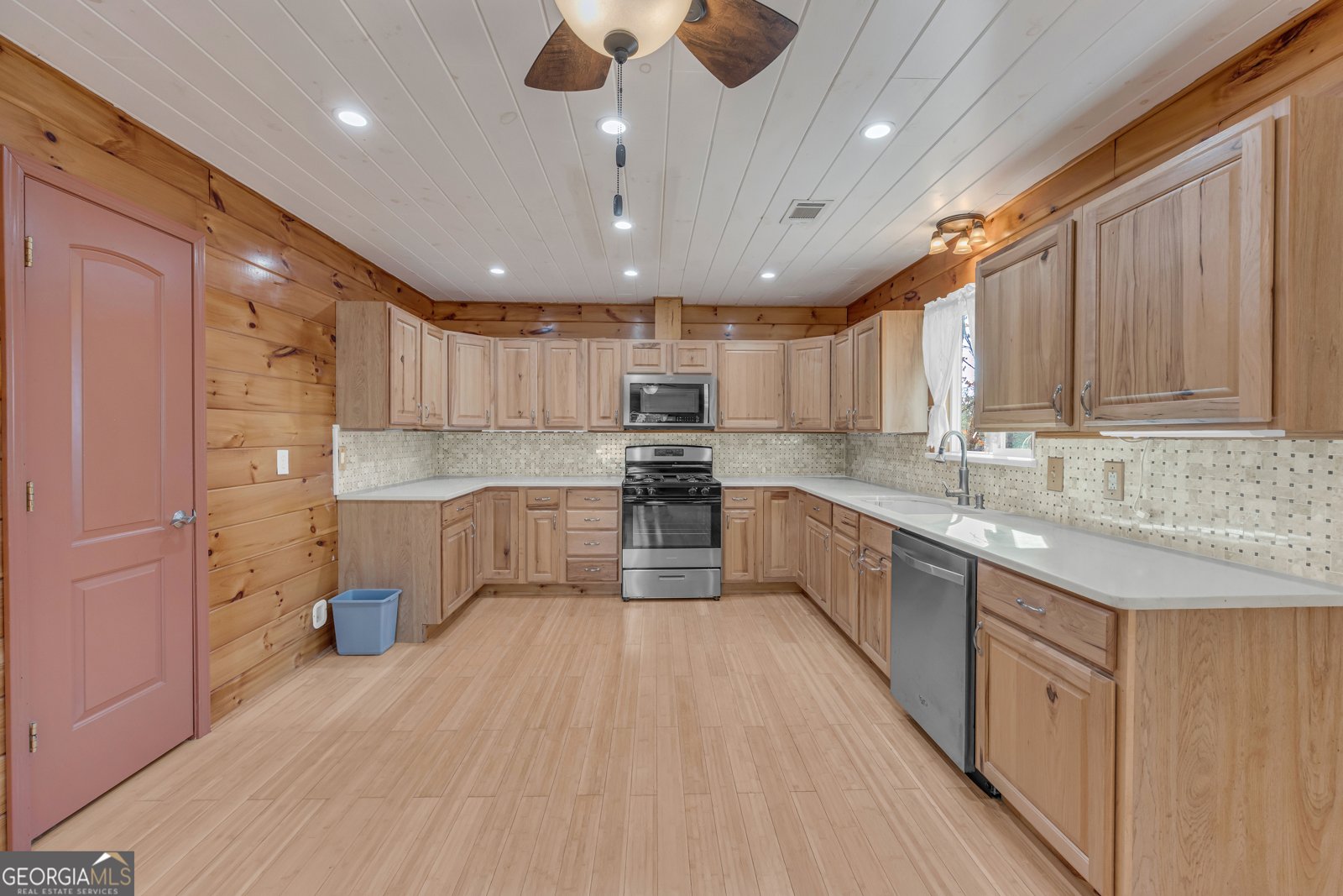 215 Stonehedge Drive Clarkesville - 21