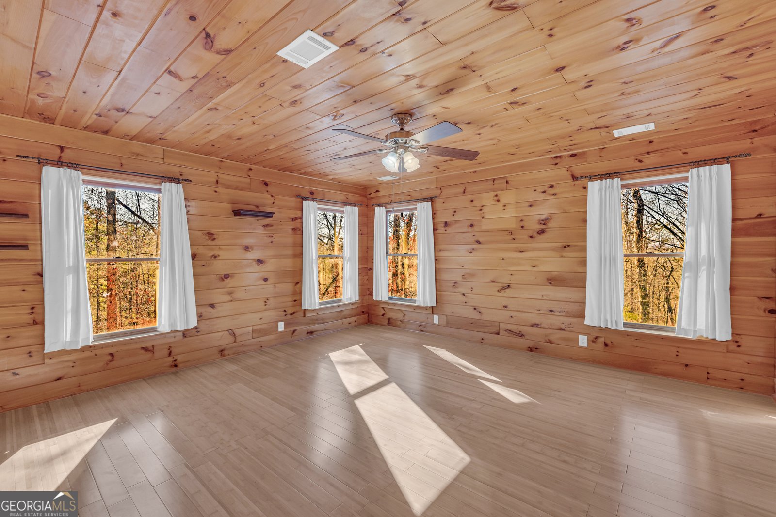 215 Stonehedge Drive Clarkesville - 35