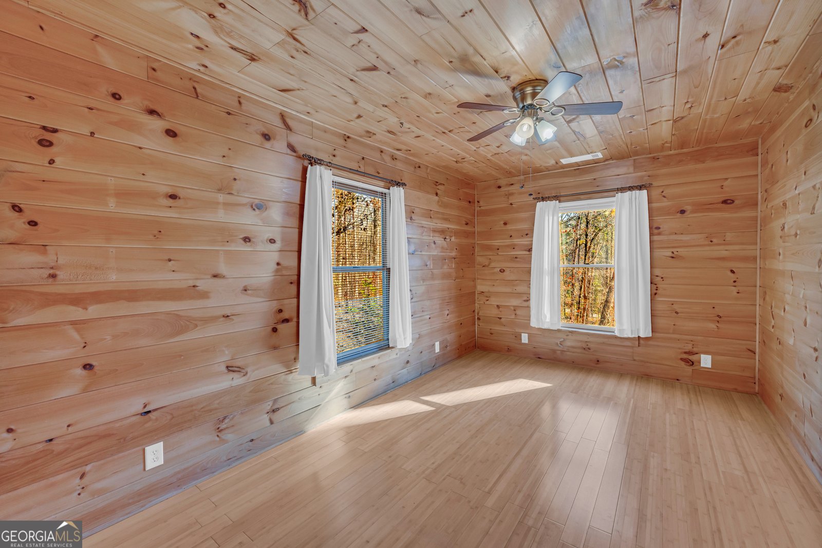 215 Stonehedge Drive Clarkesville - 44