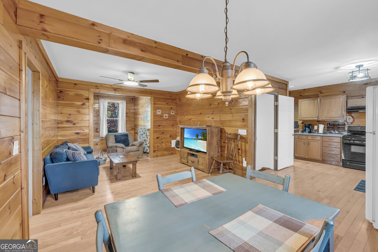 215 Stonehedge Drive Clarkesville - 63