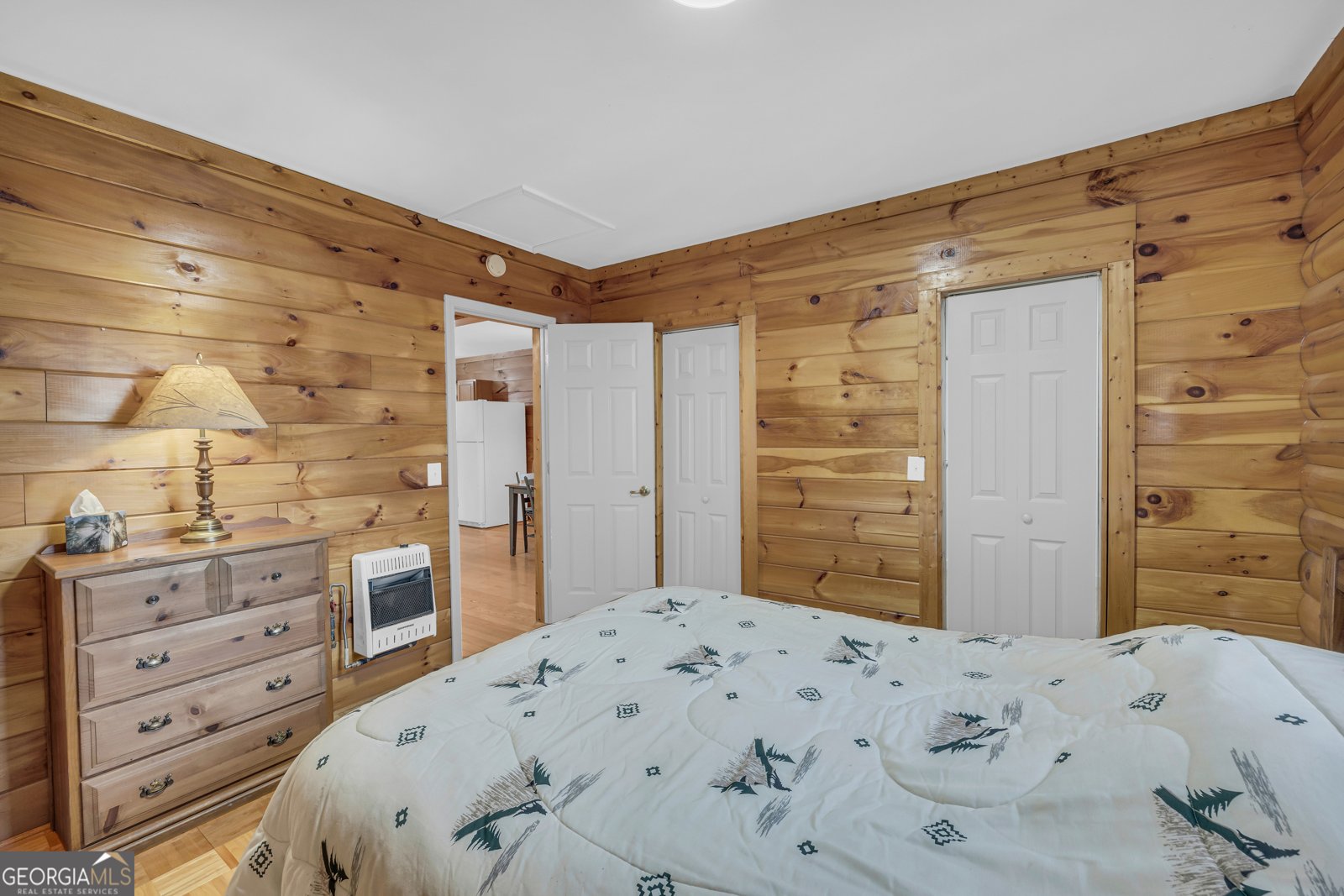 215 Stonehedge Drive Clarkesville - 65