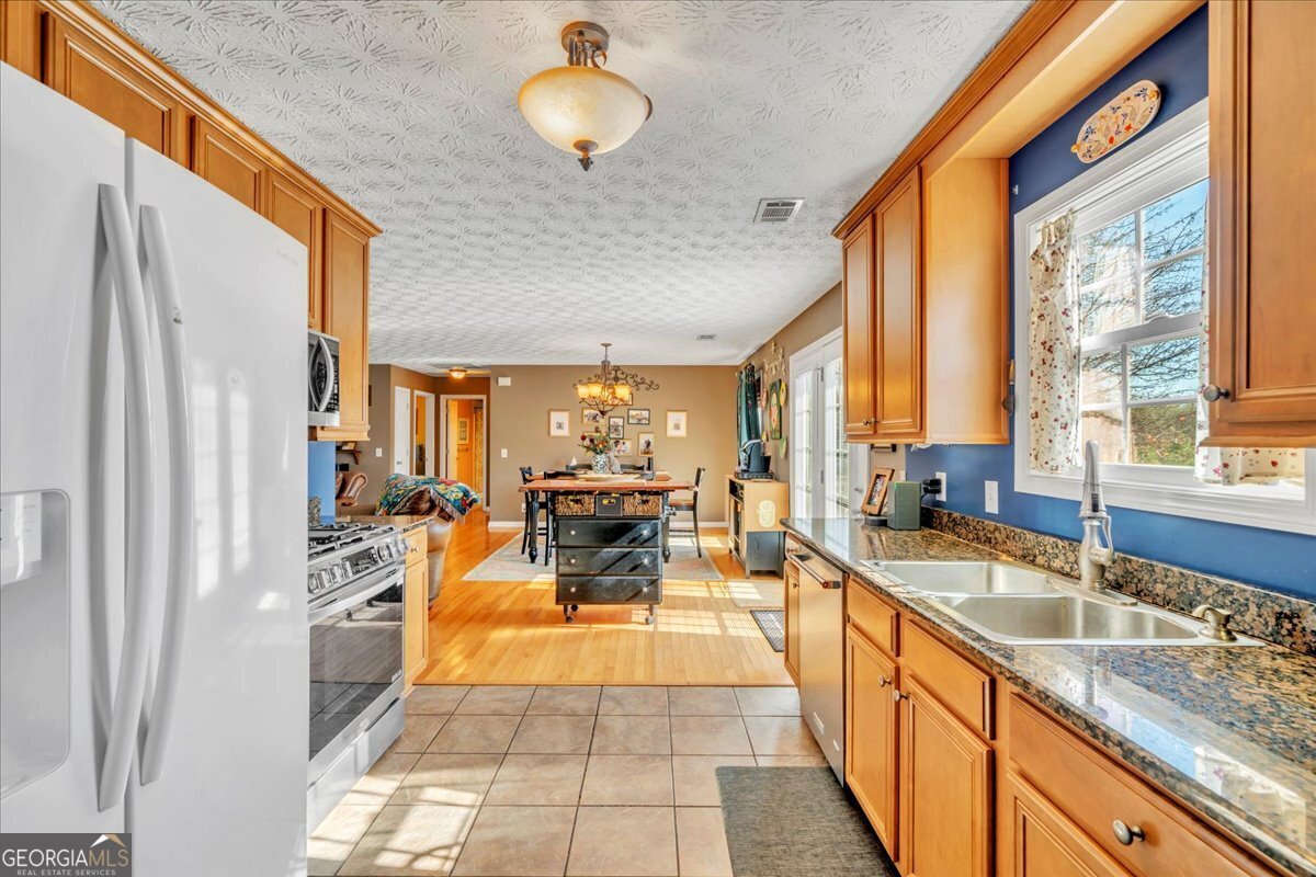 406 Horseshoe Bend Road Montezuma - 17