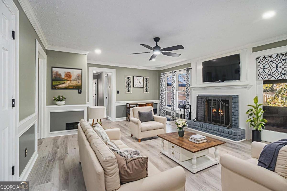 855 John Court Lawrenceville - 34