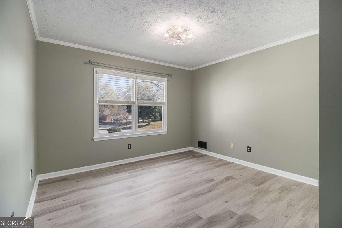 855 John Court Lawrenceville - 39