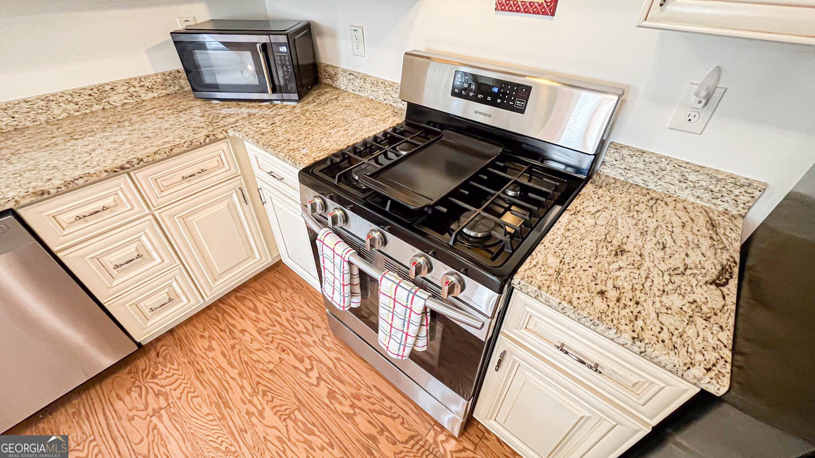 817 Lorraine Lane Stockbridge - 27