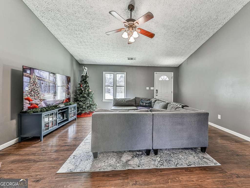 606 Bluff Drive Woodstock - 6