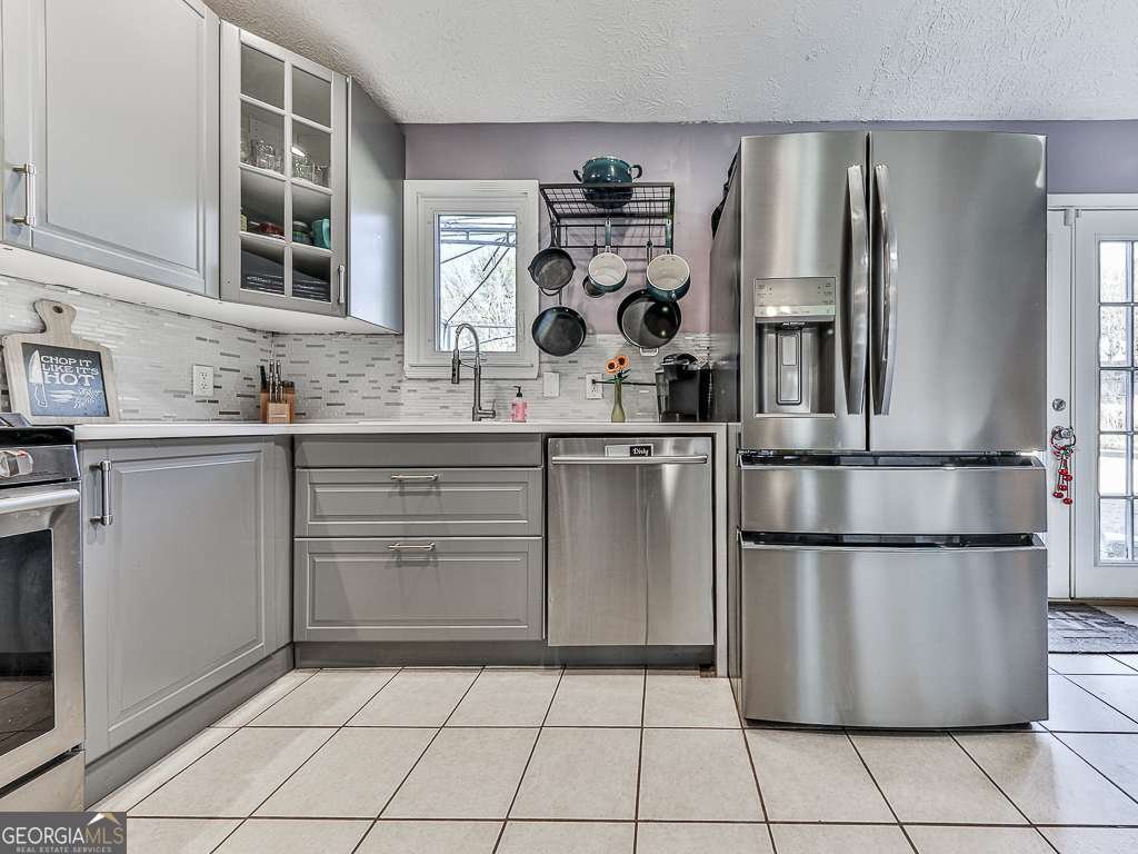 606 Bluff Drive Woodstock - 8