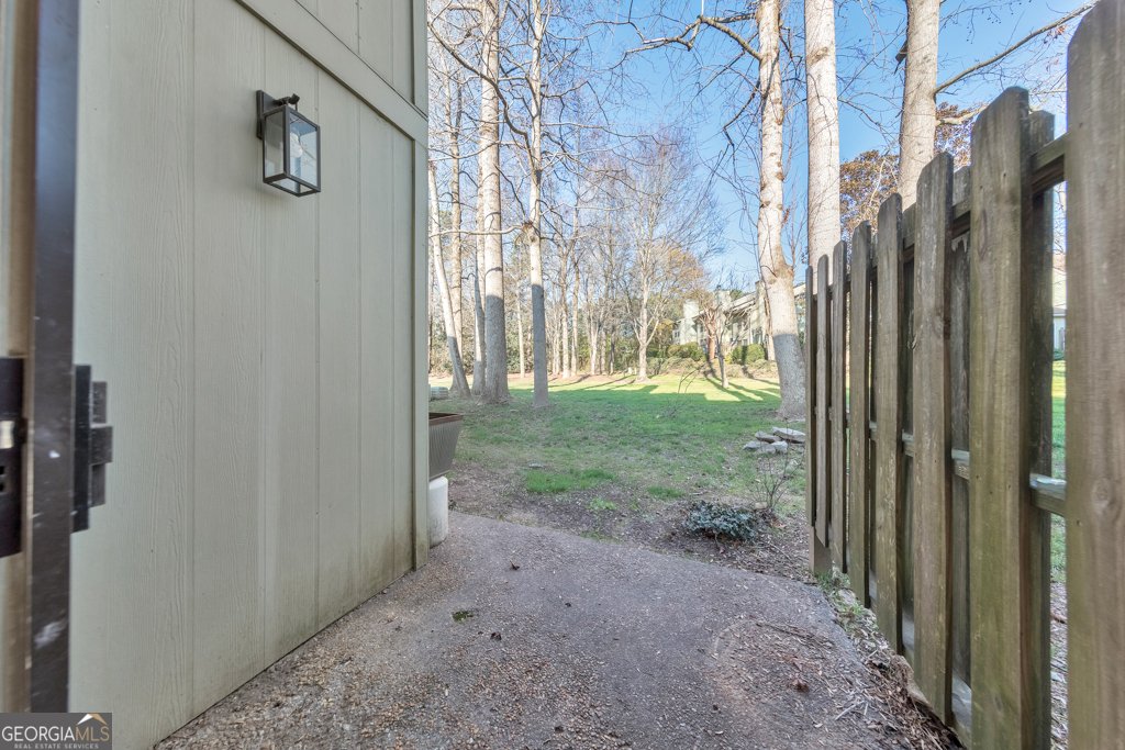 6373 Hawthorne Terrace Peachtree Corners - Photo 27