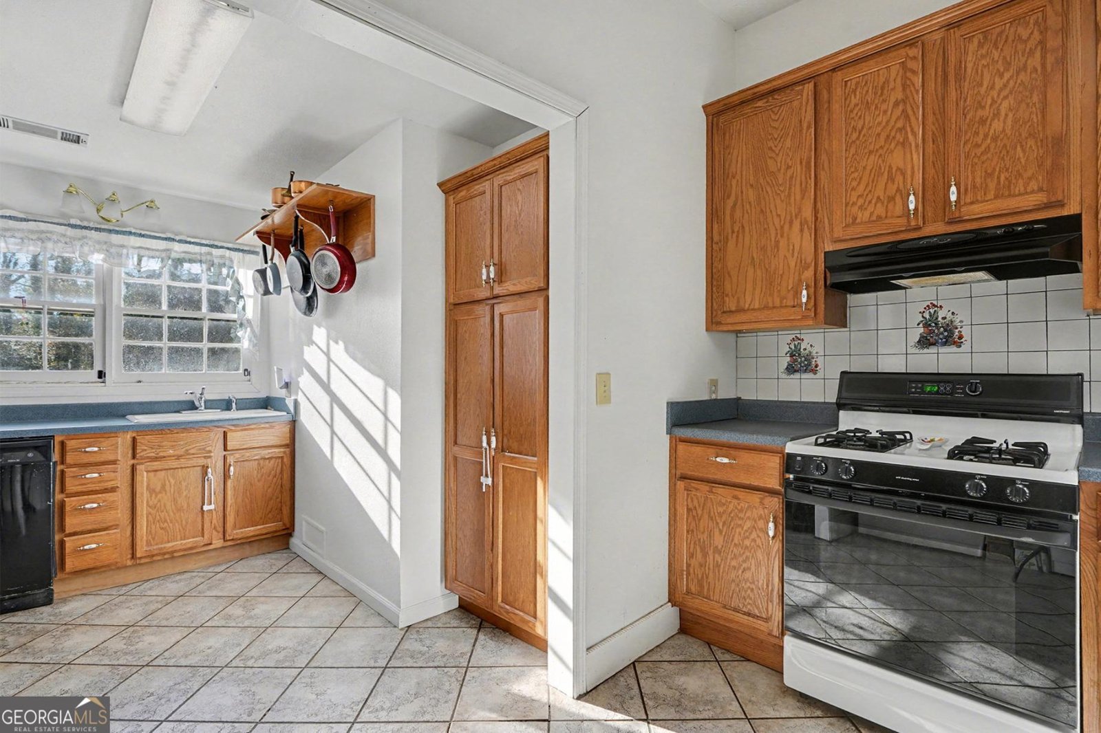 38 Mcdonough Street Hampton - 10