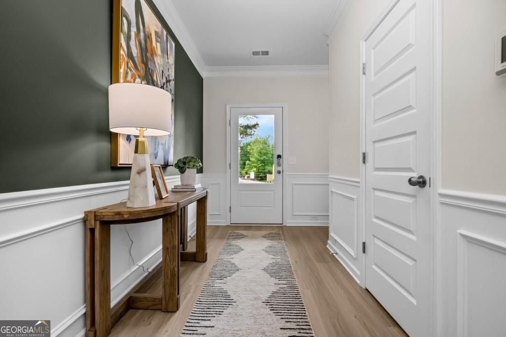 836 Kensington Street Kingston - 2