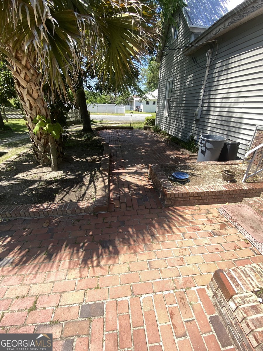 402 17th Avenue Cordele - 77