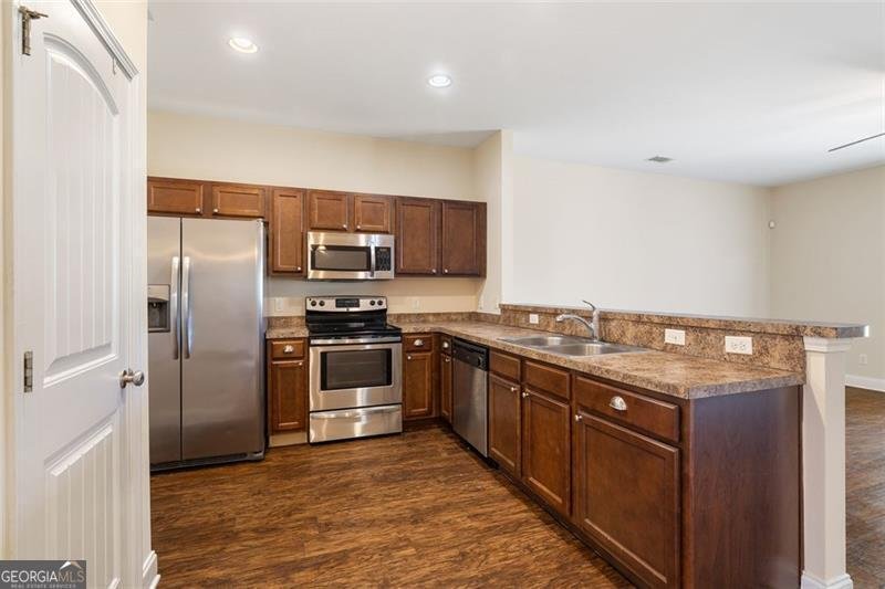 390 CANYON OAK Richmond Hill - 13