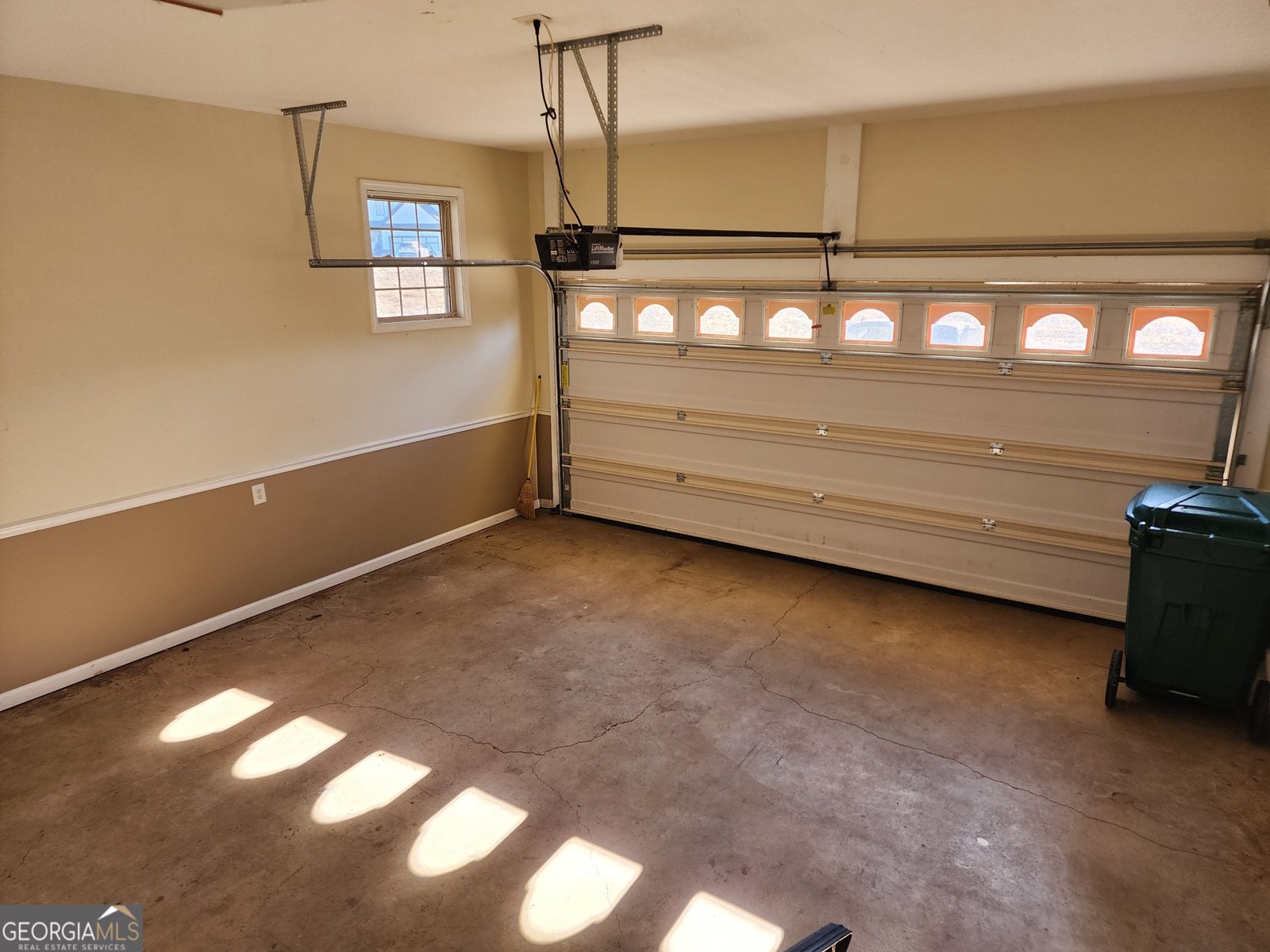 70 GOLDEN OAKS Drive Hartwell - 19