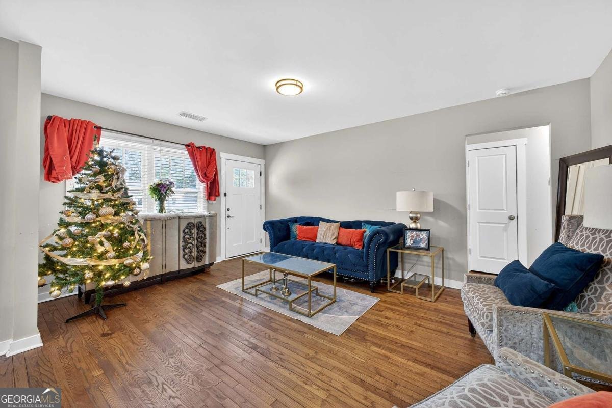 620 Hamilton E Holmes Drive Atlanta - 4