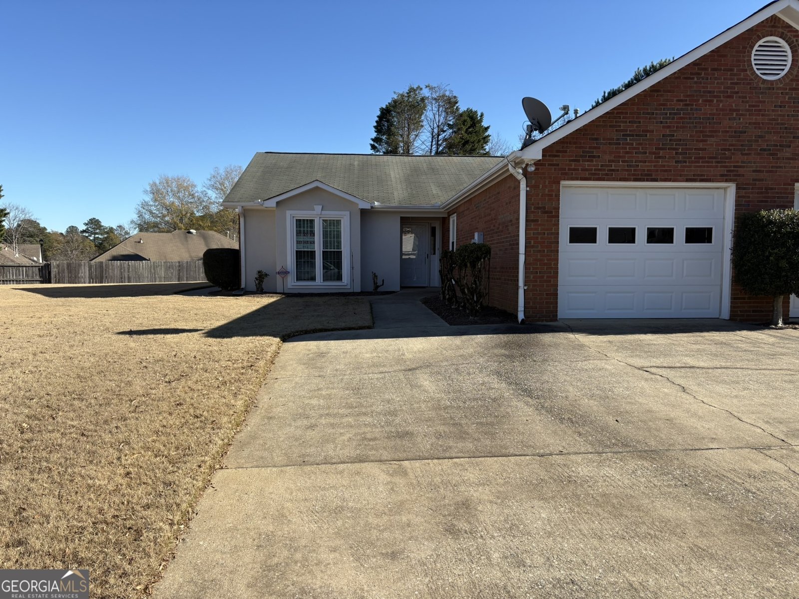 280 Wilbanks Drive Fayetteville - main photo