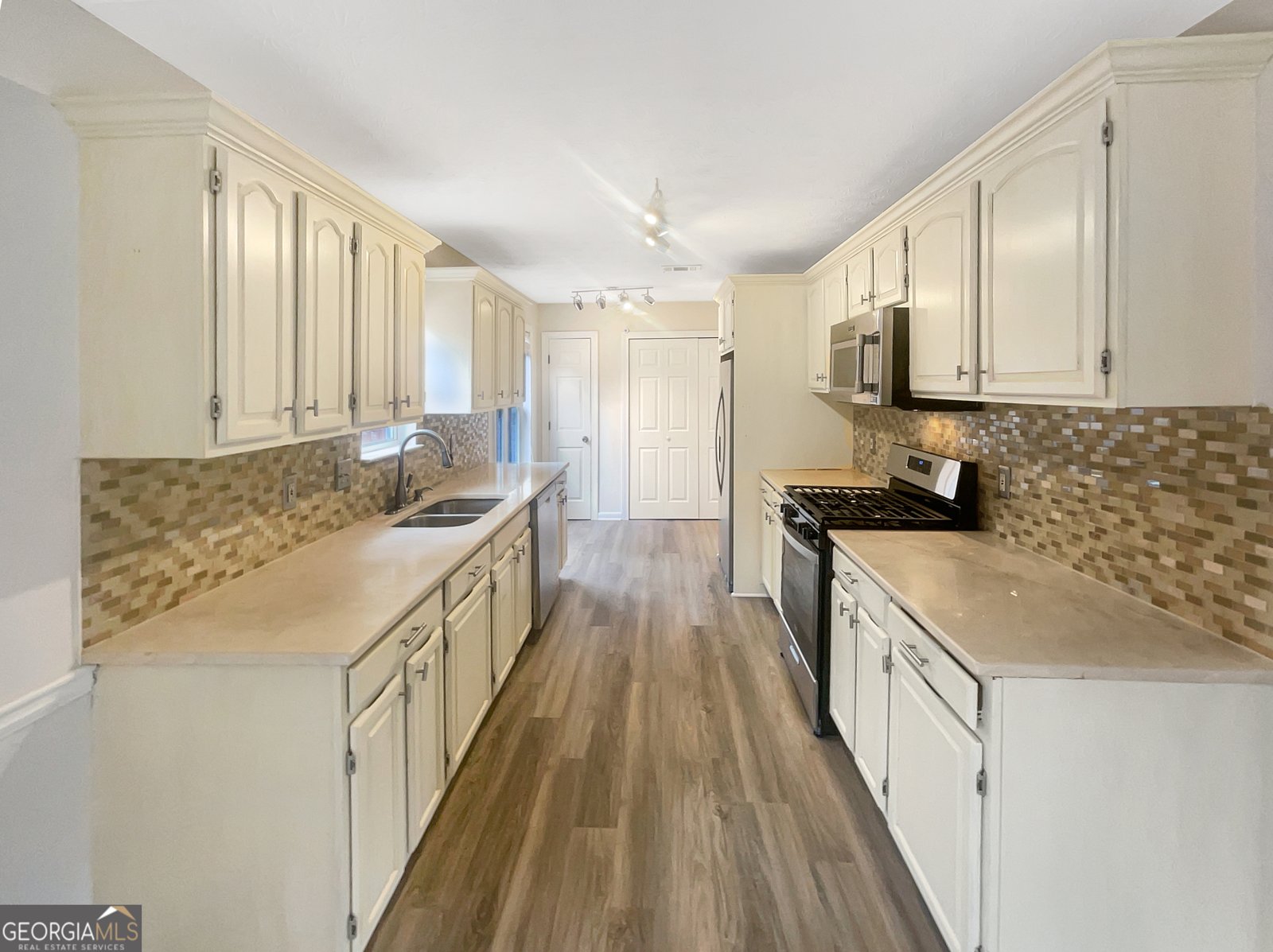 607 River Bend Circle Smyrna - 6