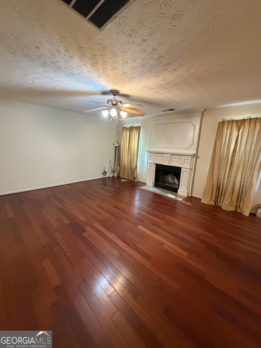 829 Sweden Forest Cove Hampton - 4