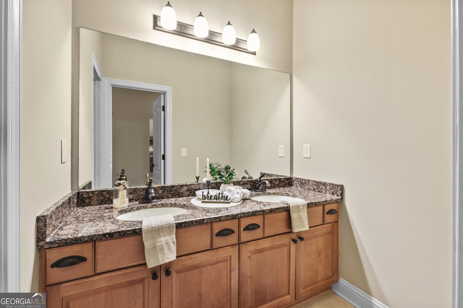 1178 ANTRIM GLEN Drive Hoschton - 30