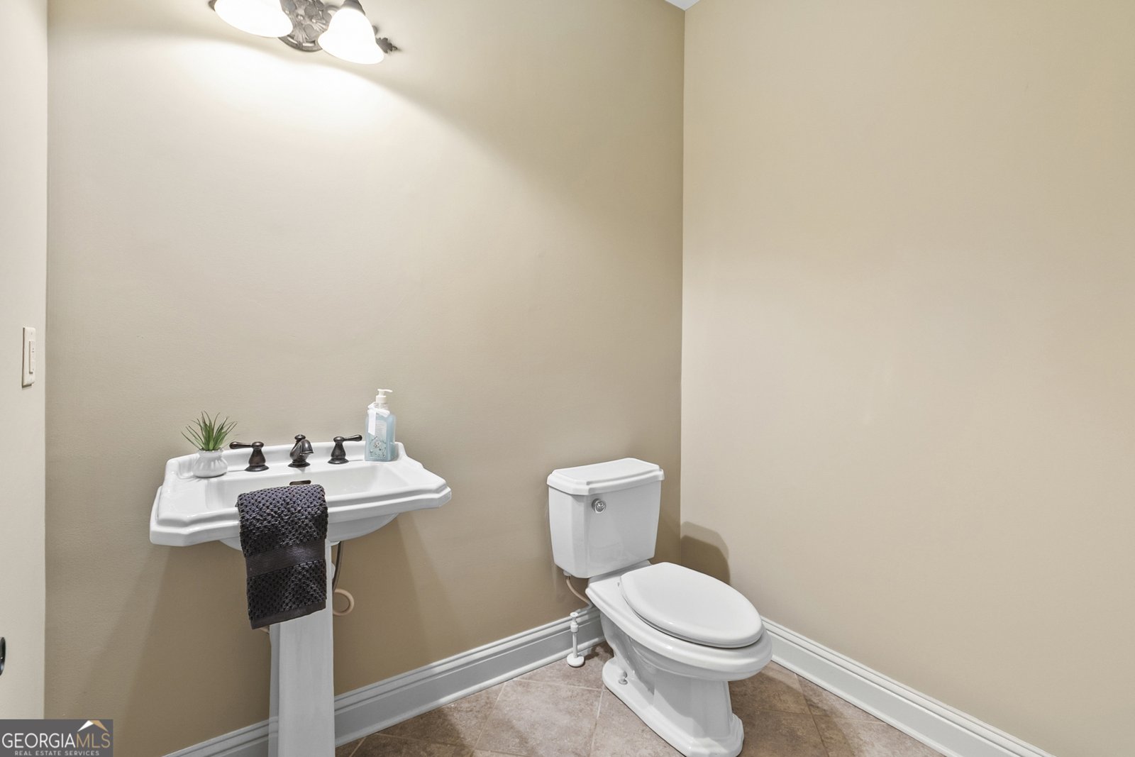 1178 ANTRIM GLEN Drive Hoschton - 33