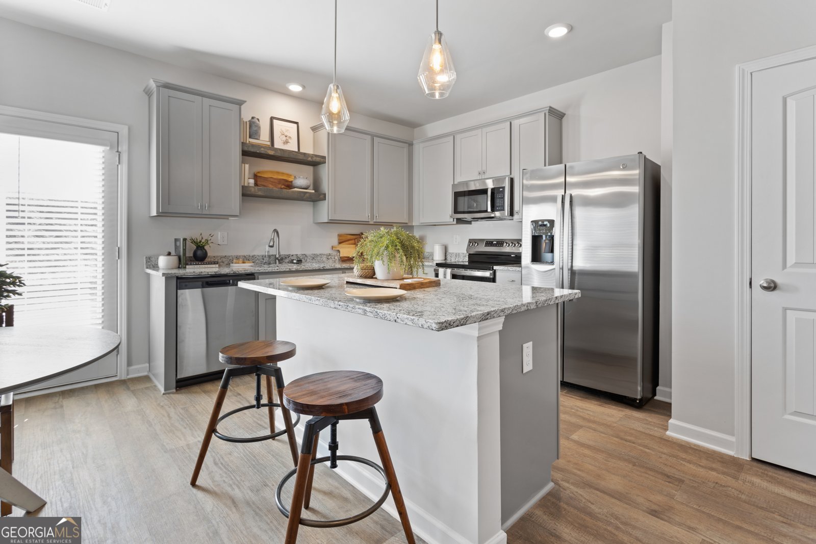 209 Ivey Terrace Temple - 10