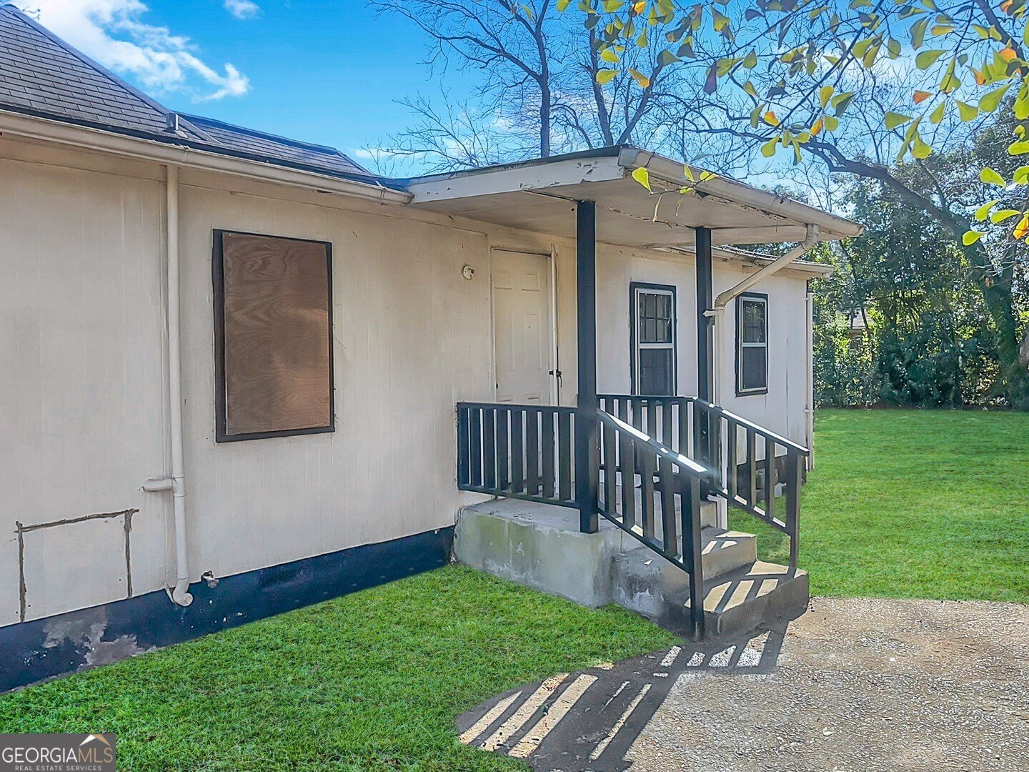 1392 Fort Hill Street Macon - 24