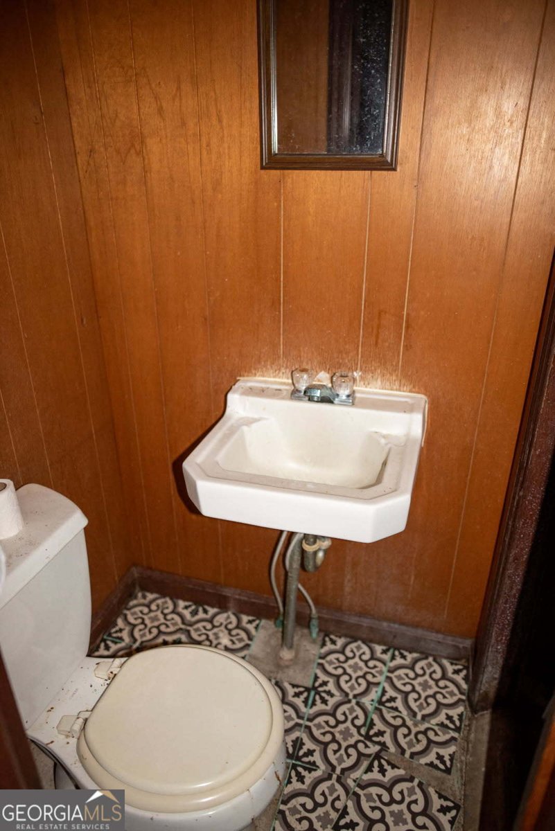 712 Rosedale Avenue Claxton - 11