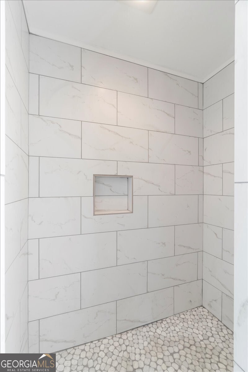 789 Glenn Carrie Road Hull - 12