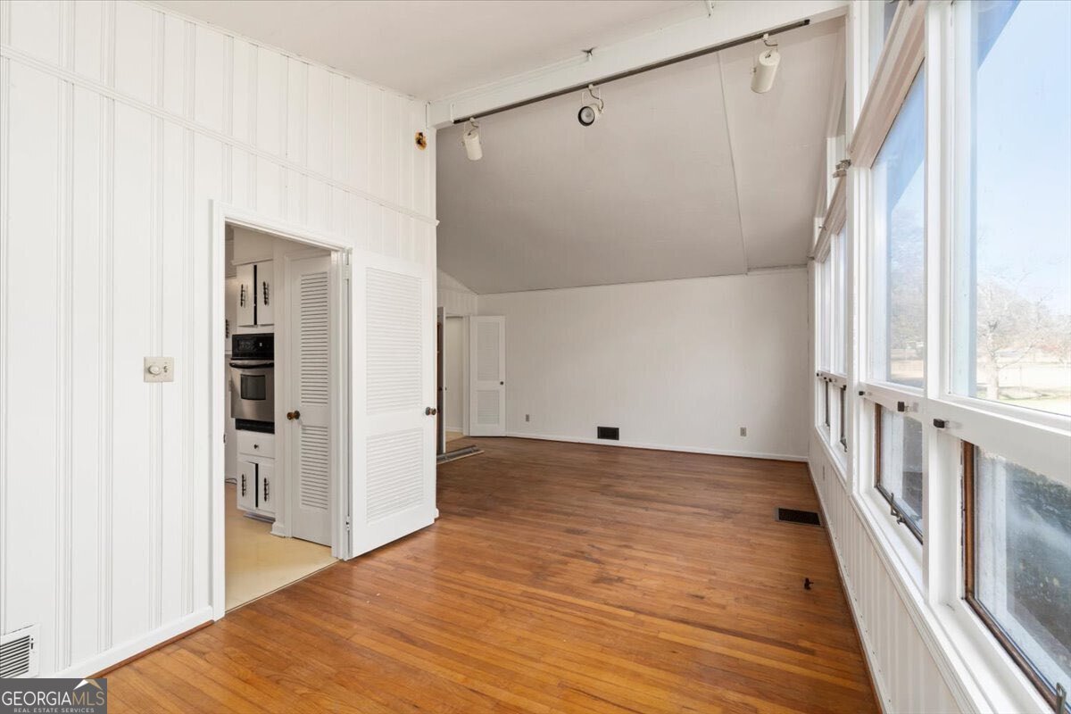 789 Glenn Carrie Road Hull - 5