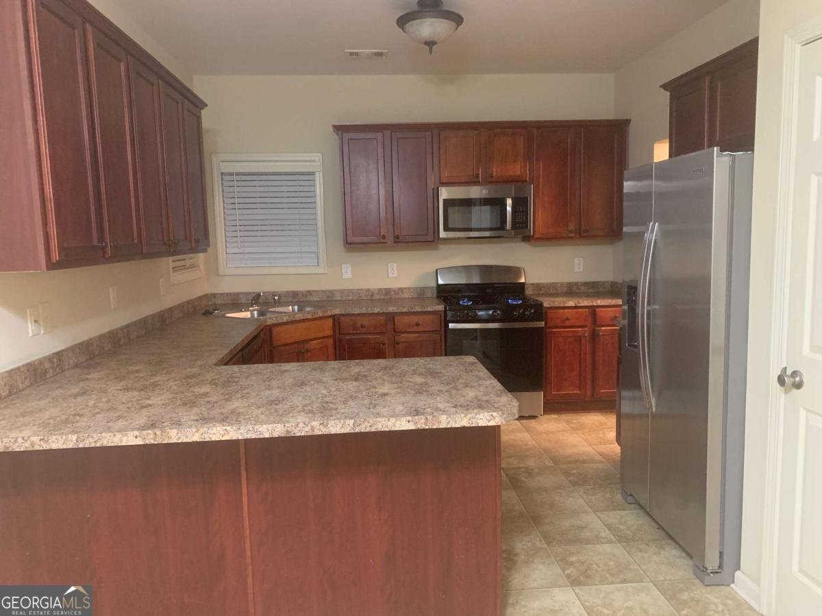 2560 Freemont Street Snellville - main photo